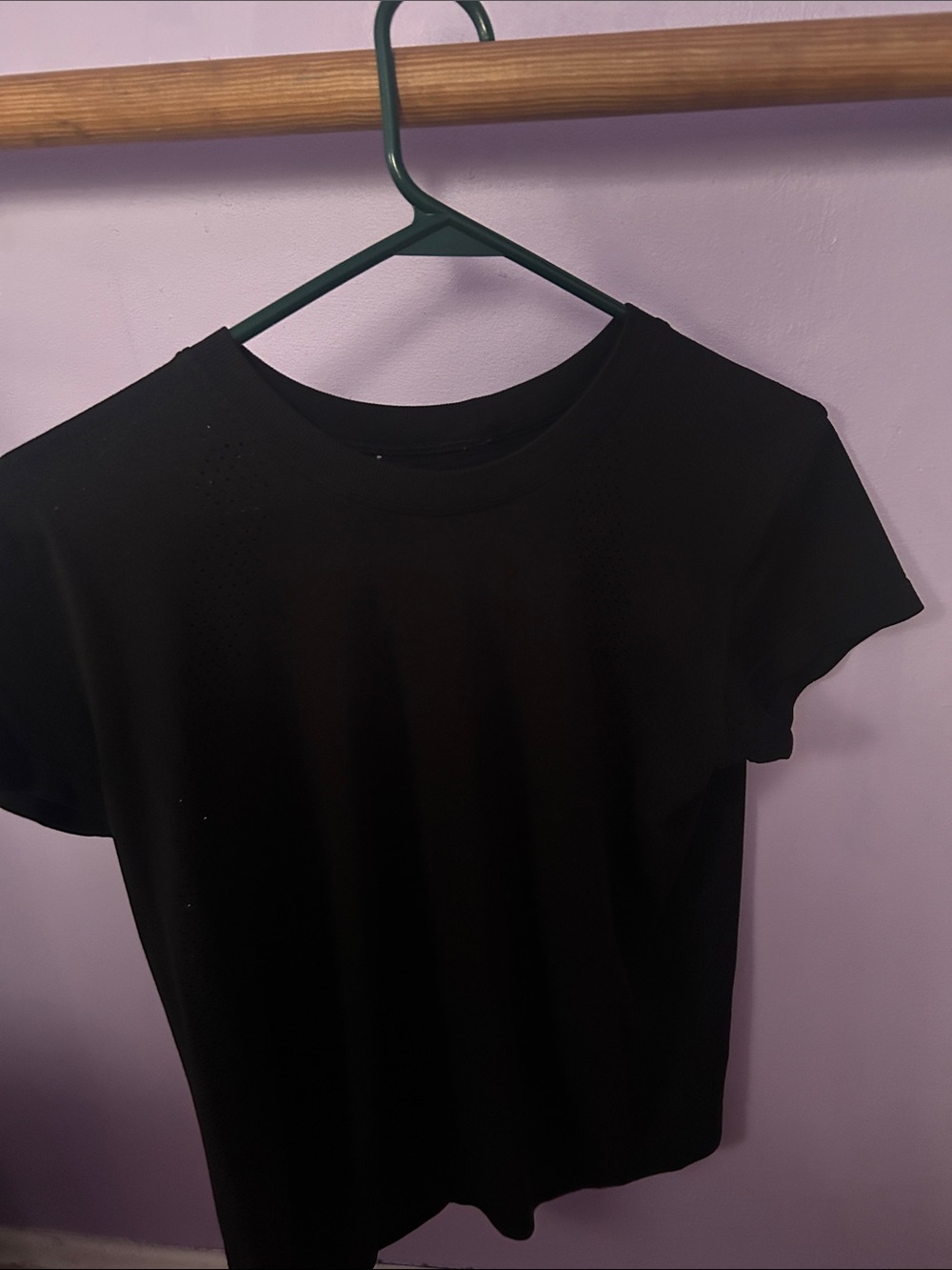 lululemon black tee